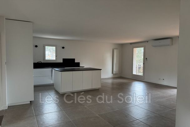 Location Appartement 5 pièces 105m² TOULON 83000 - Photo 1