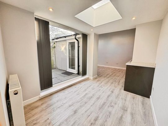 2 bedroom ground floor flat to rent - Photo 1