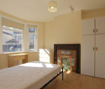 4 bedroom terraced house to rent - Photo 4