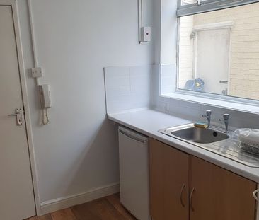 1 Bed Flat, Coventry, CV5 - Photo 4