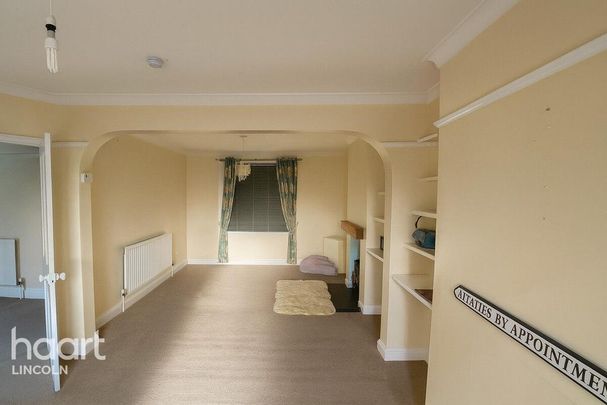 3 bedroom semi-detached house to rent - Photo 1