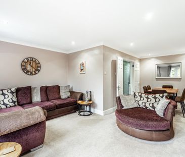 4 bedroom terraced house to rent - Photo 3