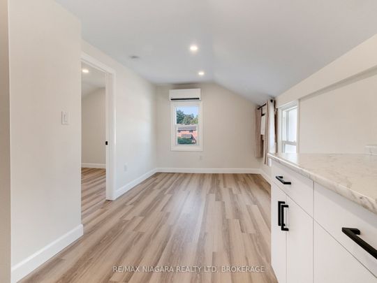 For Lease - 132 Waterloo Street Unit# UNIT#3, Fort Erie, Ontario - Photo 1