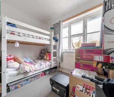 2 bedroom end of terrace house to rent - Photo 5