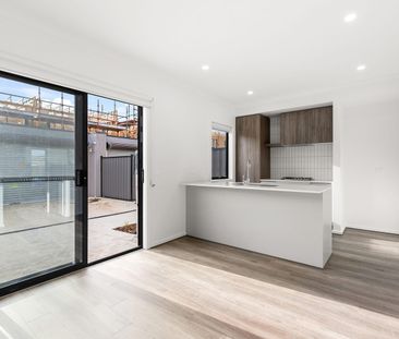 Brand New 3-Bedroom Townhouse in Truganina! - Photo 5