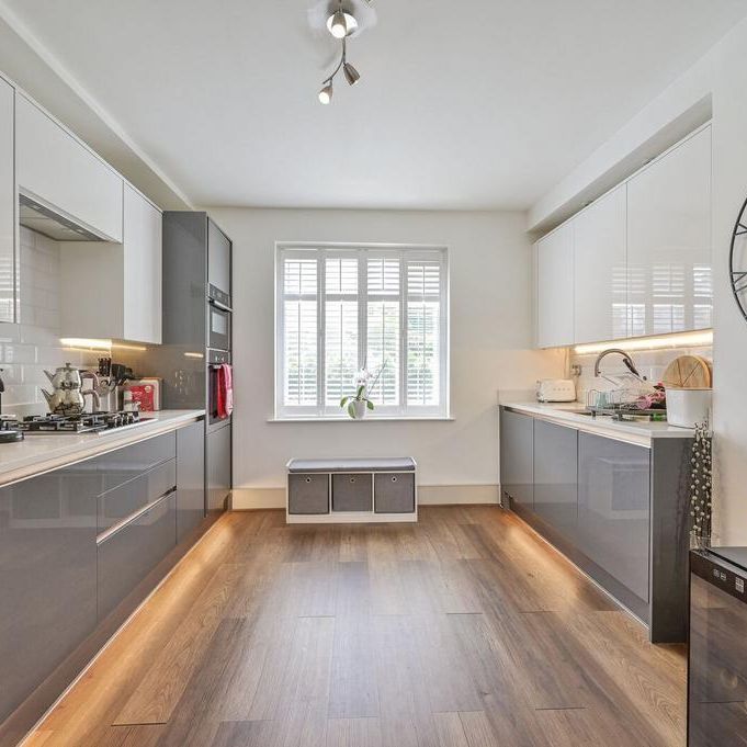 4 bedroom semi-detached house to rent - Photo 1