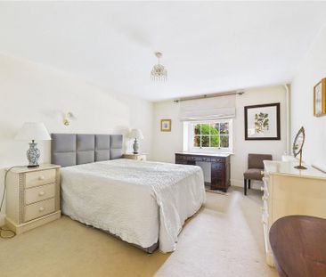 2 bedroom maisonette to rent - Photo 5