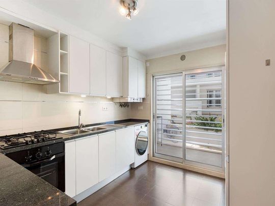 Apartamento T3 Duplex para arrendamento sem móveis no Alto de Santa Catarina, Algés - Photo 1