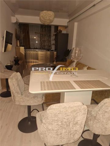 Proprietate exclusivista de lux, inchiriere temporara, periodica sau firma - Fotografie 2