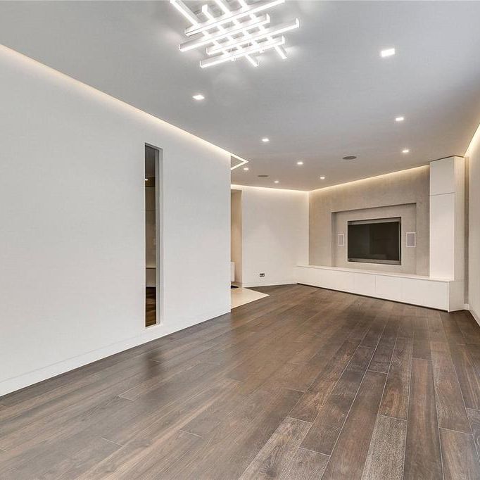 4 bedroom flat to rent - Photo 1