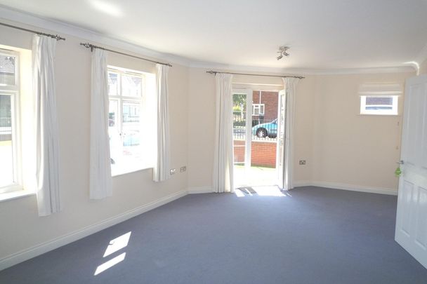 Fletton Avenue - Photo 1