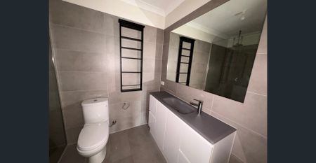 WELL PRESENTED TWO BEDROOM FRONT FACING UNIT! - Photo 5