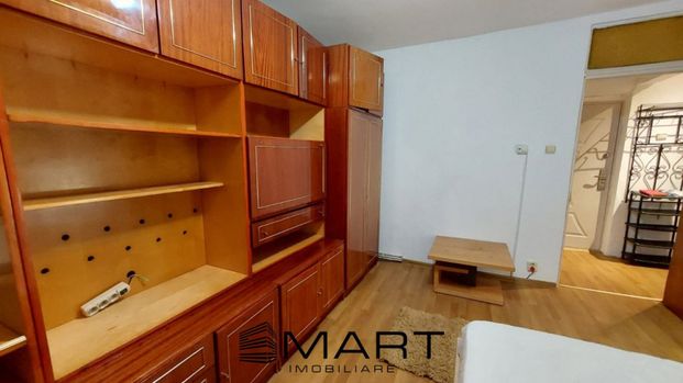 Garsoniera decomandata confort 1 zona Vasile Aron - Fotografie 1