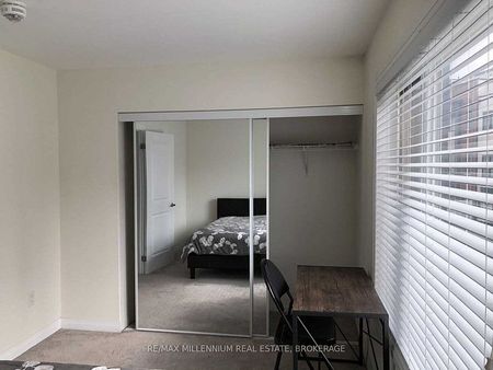 For Lease - 257 Downsview Park Boulevard, Toronto, Ontario - Photo 2