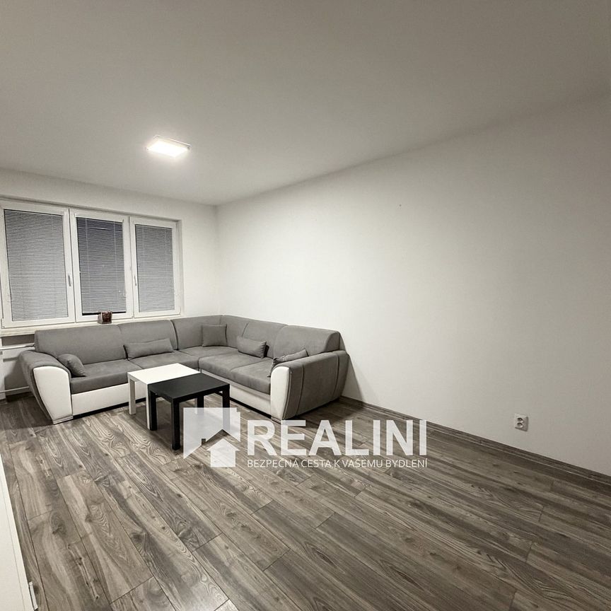 Pronájem bytu 2+1 57 m² - Photo 1