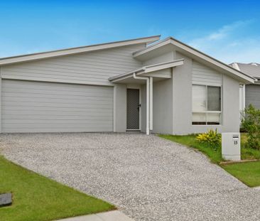 Welcome to Your New Home&excl; Rent &dollar;630pw Upto 23&sol;11&so... - Photo 2