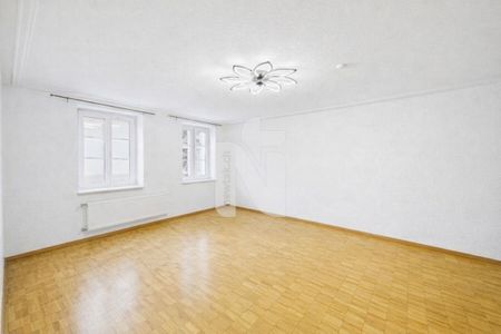 Grosszügige 3.5-Zimmer-Erdgeschosswohnung mit Terrasse in Flüh - Photo 4