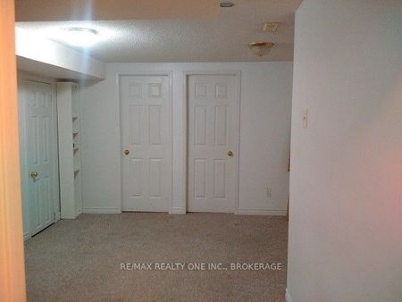 For Lease - 1537 Cuthbert Avenue, Mississauga, Ontario - Photo 3