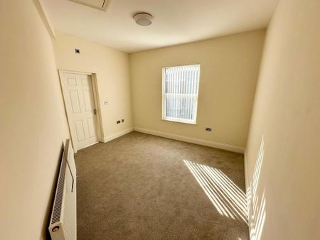 3 bedroom apartment to rent - Photo 2