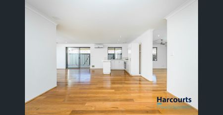 Coastal Living in a Prime Location - Photo 5