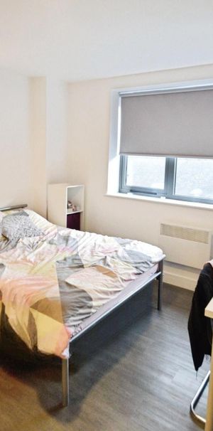 Studio to rent - Photo 1