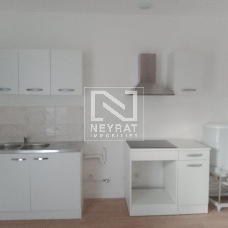 Location Appartement 2 pièces 37m² GUEUGNON 71130 - Photo 1