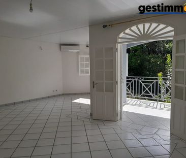 Location Maison 4 pièces 105m² MACOURIA 97355 - Photo 6