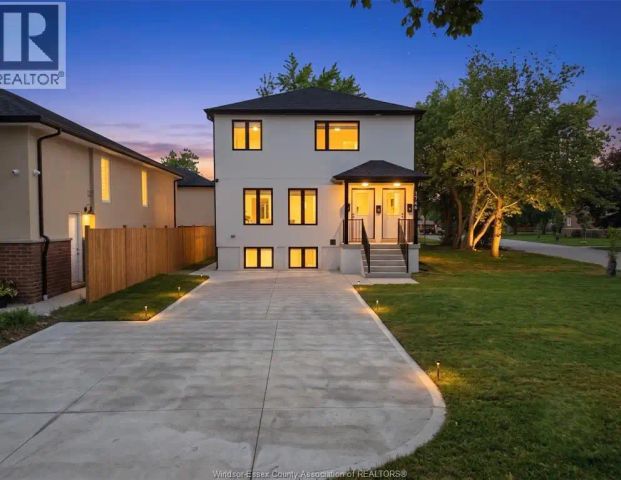 1746 BUCKINGHAM DRIVE — 4 Bedroom - Photo 1