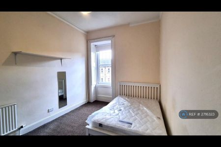 4 bedroom flat to rent - Photo 3