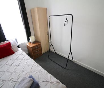 House share to rent - Photo 2
