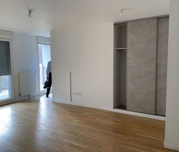 Location Appartement 3 pièces 61m² - Photo 2