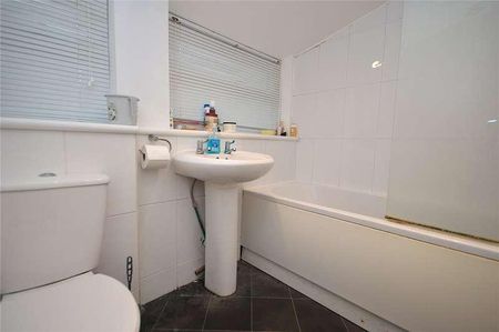 Whitehead Street, Swindon, Wiltshire, SN1 - Photo 5