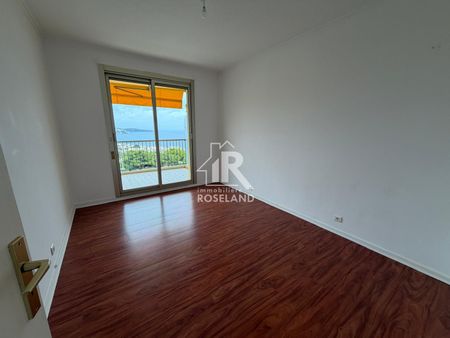 Location Appartement 4 pièces 98m² NICE 06200 - Photo 3