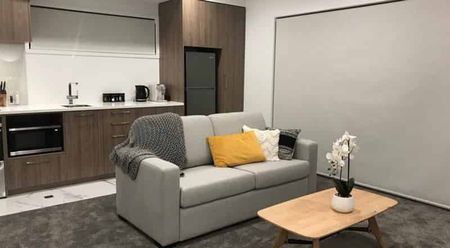 PERFECTLY POSITIONED 1 BEDROOM APARTMENT - Photo 5