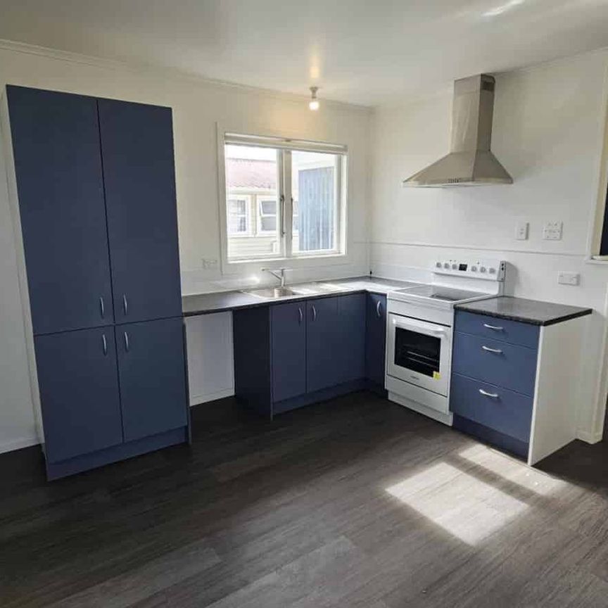 OCEAN VIEWS AND COMFORT! - Photo 1