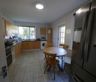 Four Stones, Bournemouth, BH8 - Photo 4