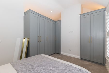 Albert Place East, Grand Canal Street, Dublin 2, D02 PE00. - Photo 3