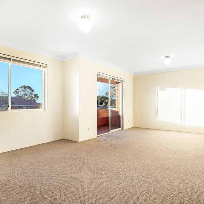 Spacious Two Bedroom Apartment In The Heart Of Lakemba - Photo 1