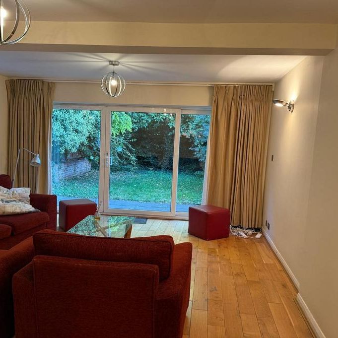 4 bedroom townhouse to rent - Photo 1