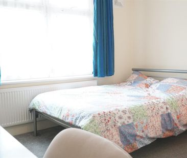 Springfield Road, Ashford - Photo 1