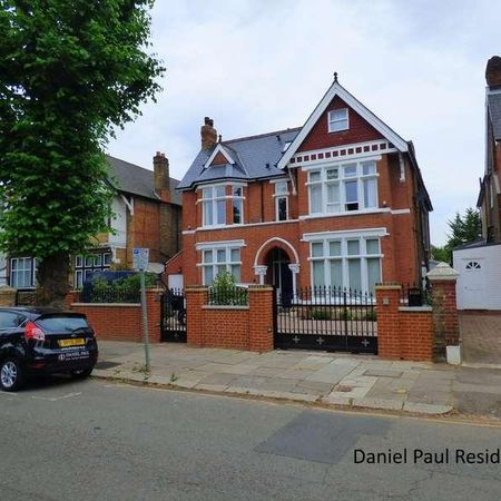 Hamilton Road, W5 - Photo 4