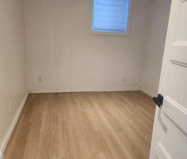 Superbe logement 3 1/2 entièrement rénover de 2024. Situé dans le c... - Photo 4