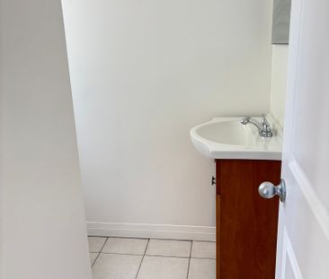 For Lease - 5842 Frontenac Street, Niagara Falls, Ontario - Photo 6