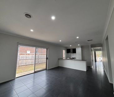 High-End Rental Opportunity: Feature Executive Home - Photo 3