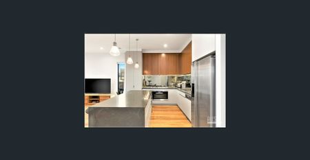 Modern Townhouse FOR RENT - Photo 5