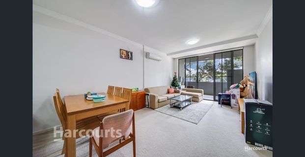 Two-Bedroom Apartment in the Heart of Campbelltown... - Photo 1
