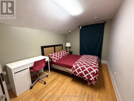 177 NIAGARA BOULEVARD - Photo 5