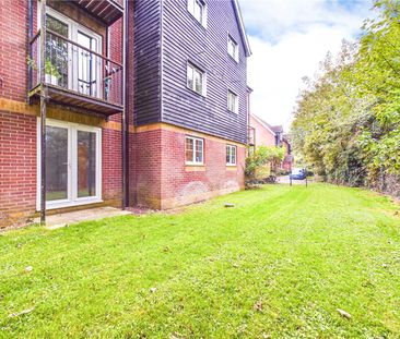Gould Close, Newbury, Berkshire, RG14 - Photo 4