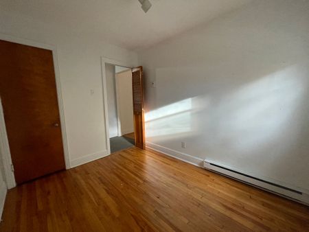 5037 Av. Bessborough - Photo 4