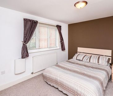 2 bedroom flat to rent - Photo 5